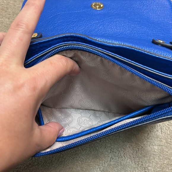 Michael Kors Bedford Pebbled Leather Chain Crossbody - Picture 11 of 16